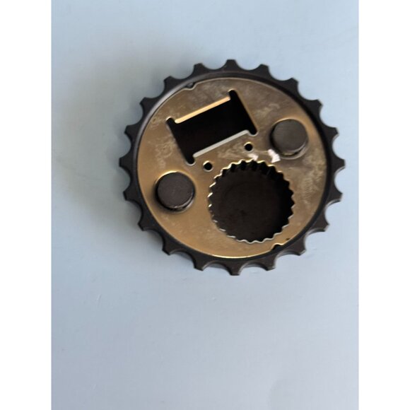 Guinness Draught Bottle Cap Style Metal Bottle Opener With Magnetic Back - Picture 2 of 5